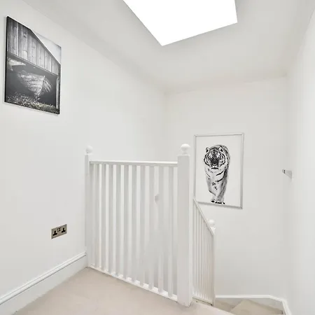 Spacious Fitzrovia Apartment 3 Bed London Exterior photo